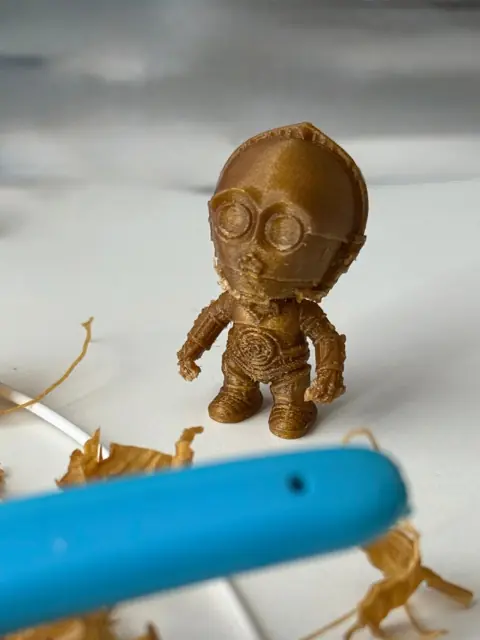 C-3PO – hneď po odstránení podpier